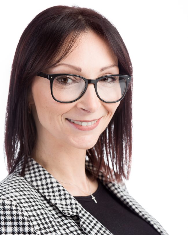 Kelly Lovelock Headshot