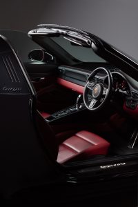 Targa 4 GTS Interior